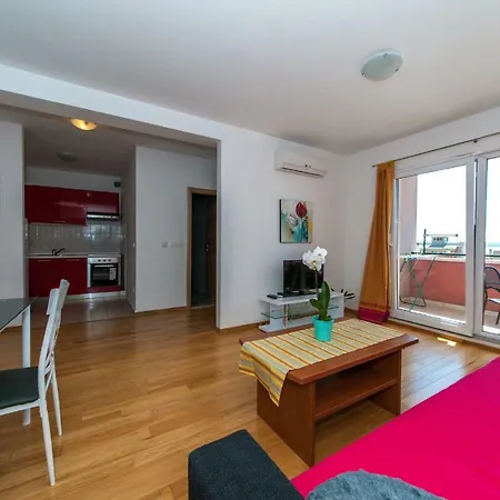 Apartman Vlado *